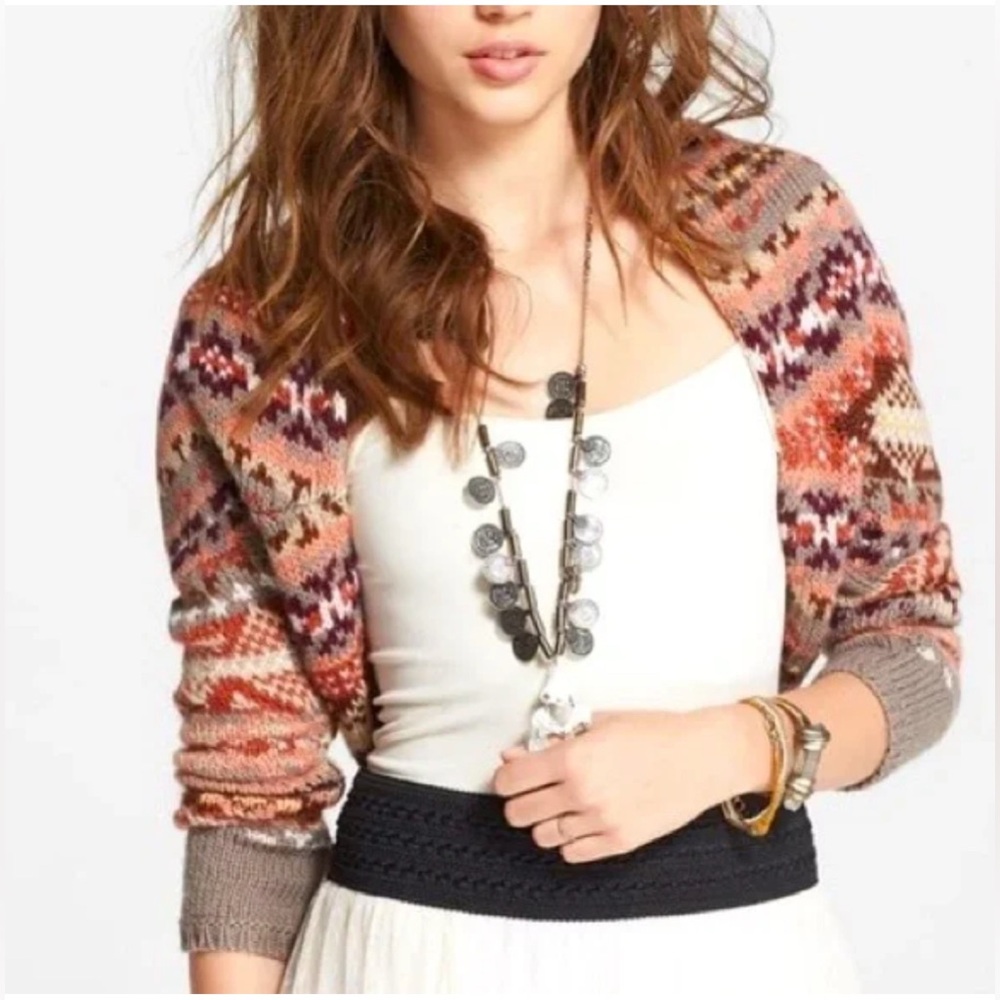 Women's Multicolor Patterned Sweater - Picture 2 of 8